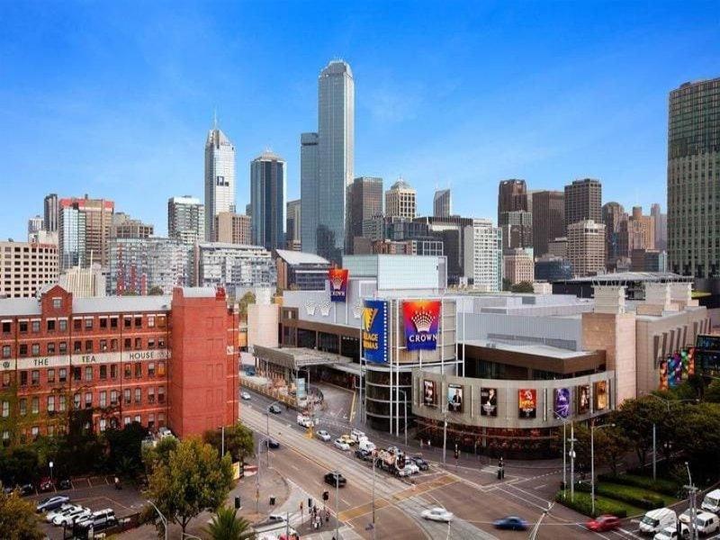 View 3 Bedroom Next To Casino Mcec Apartment Melbourne