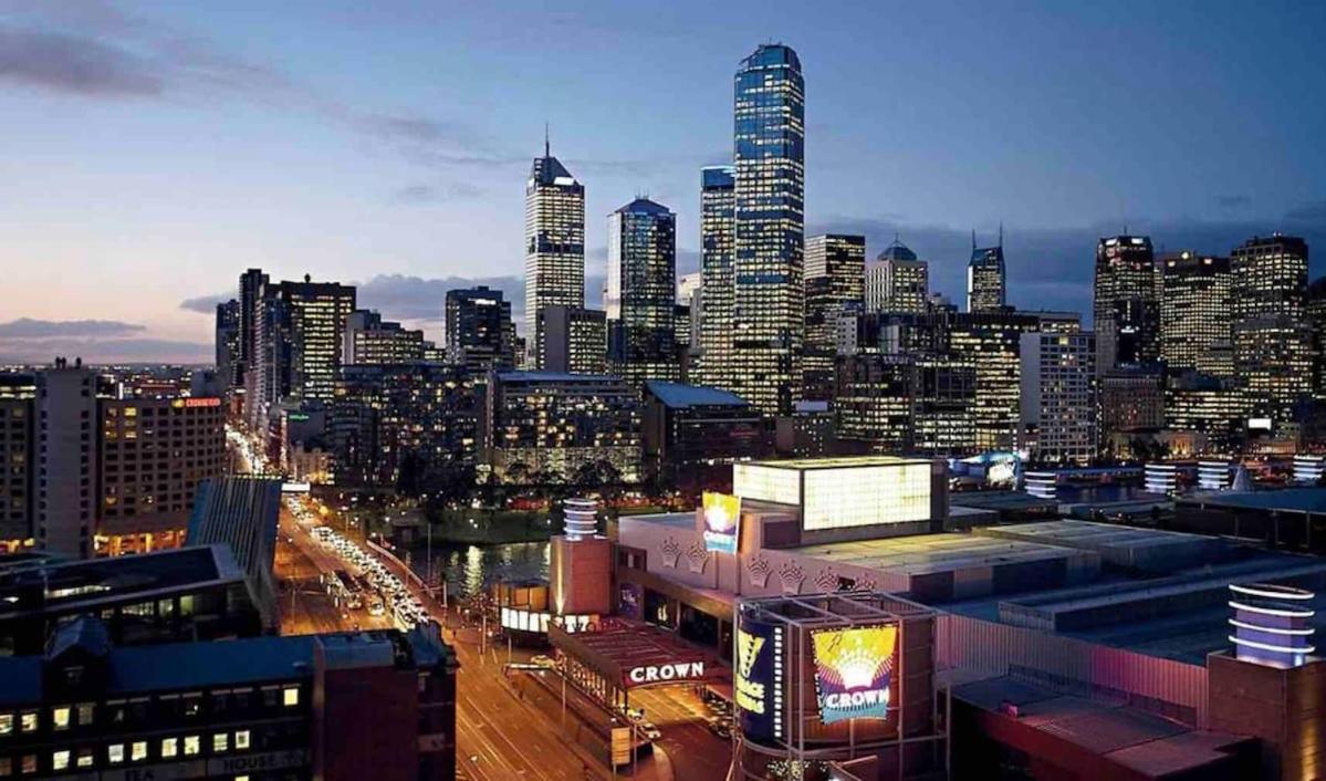 View 3 Bedroom Next To Casino Mcec Apartment Melbourne