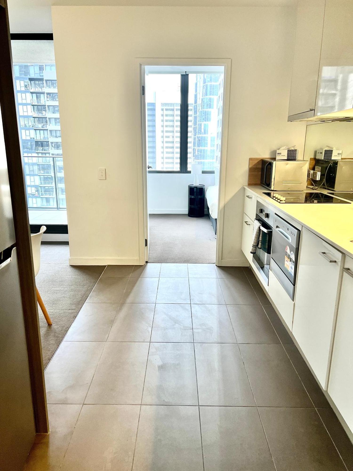 Readyset At Hudson Apartment *