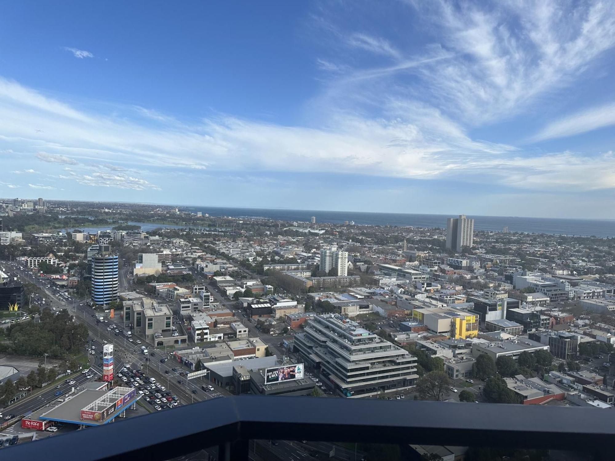 Premium Luxury Sub-penthouse Apartment Melbourne