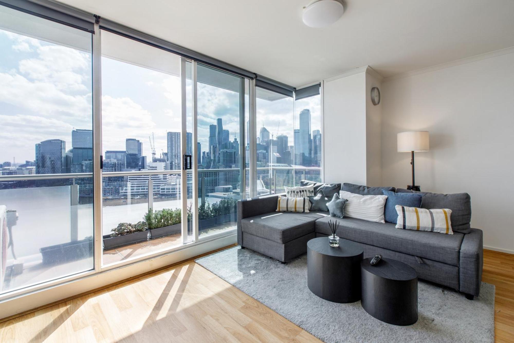 Modern Nomads Stunning & River View 3br With Carpark * Melbourne