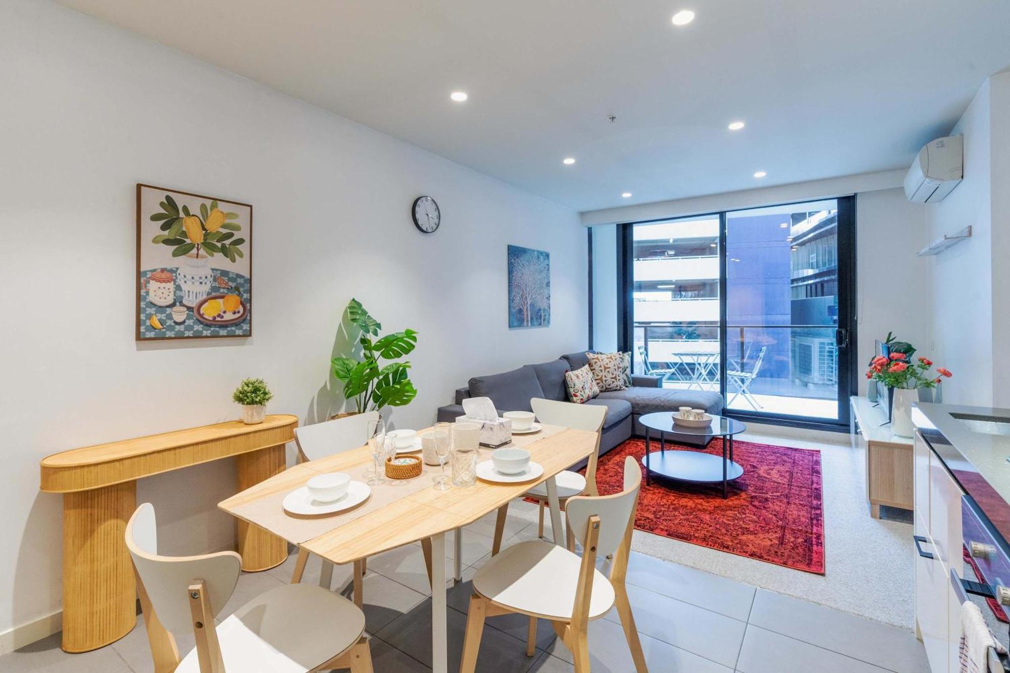 Luxe 2br Retreat Pool Gym & Parking South Yarra Apartment *