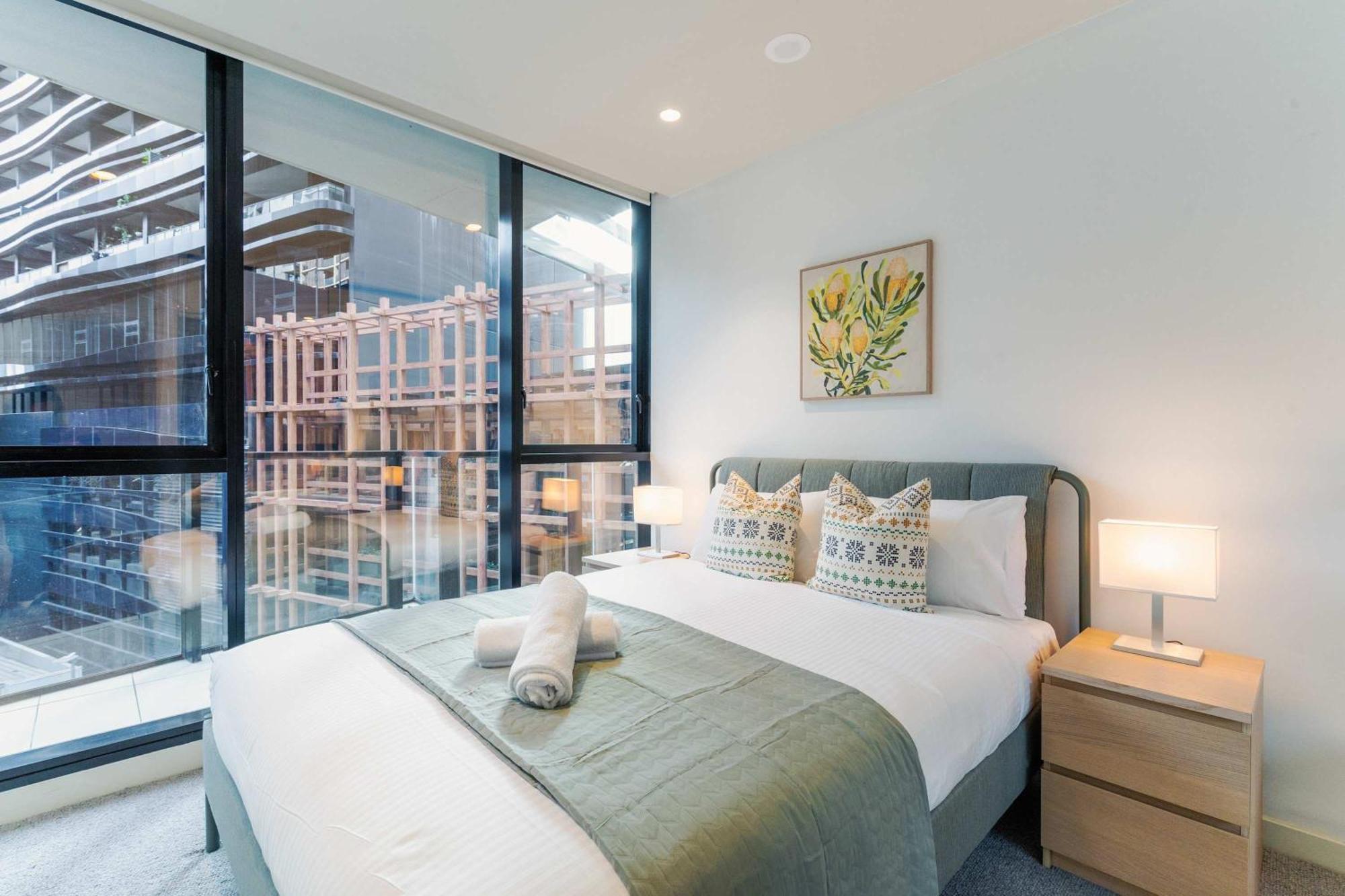 Luxe 2br Retreat Pool Gym & Parking South Yarra Apartment Melbourne