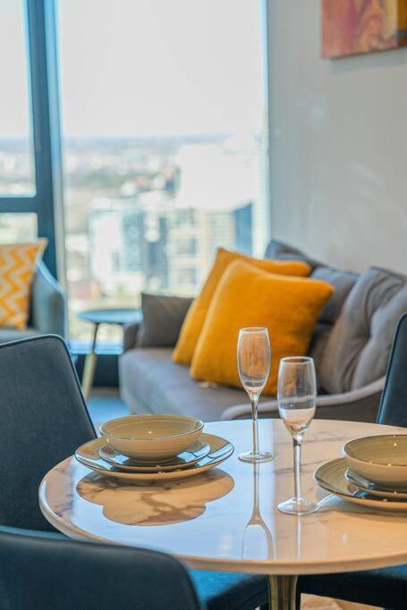 Australia108 High Level 2 Bedrooms With Parking * Melbourne