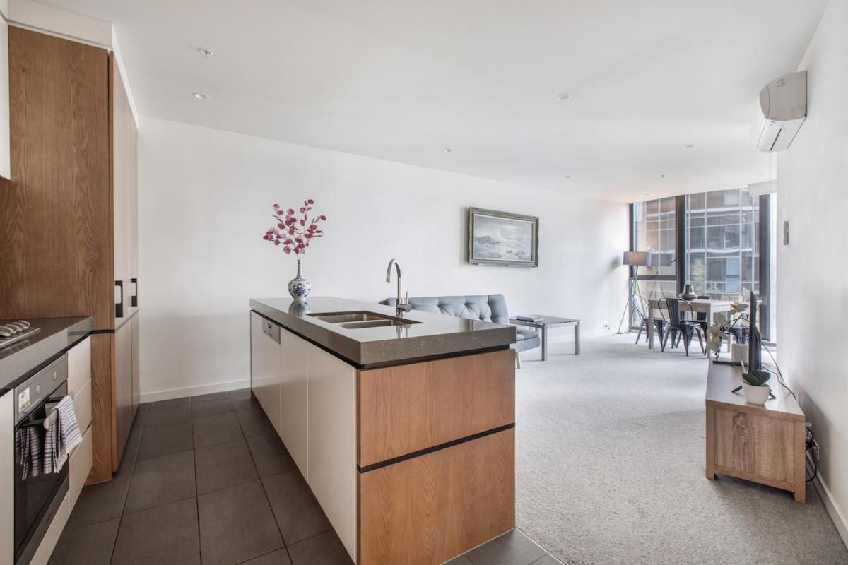 Apartment Modern Living In Perfect South Yarra Location Melbourne