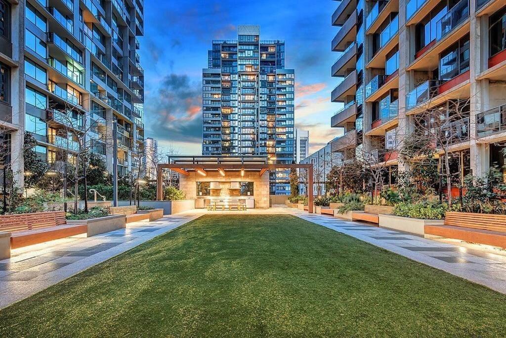 Apartment A Chic 2br Near Southern Cross, With Secure Parking Melbourne