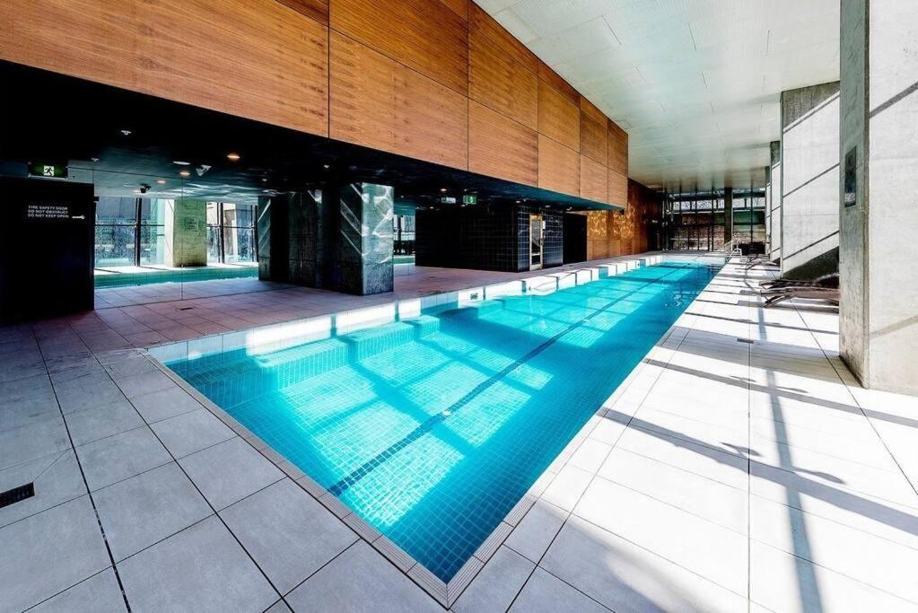 Apartment A Chic 2br Near Southern Cross, With Secure Parking Melbourne