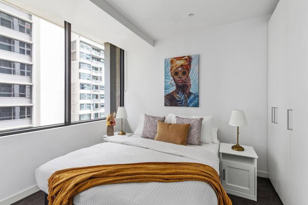 A Chic 2br Near Southern Cross, With Secure Parking Apartment