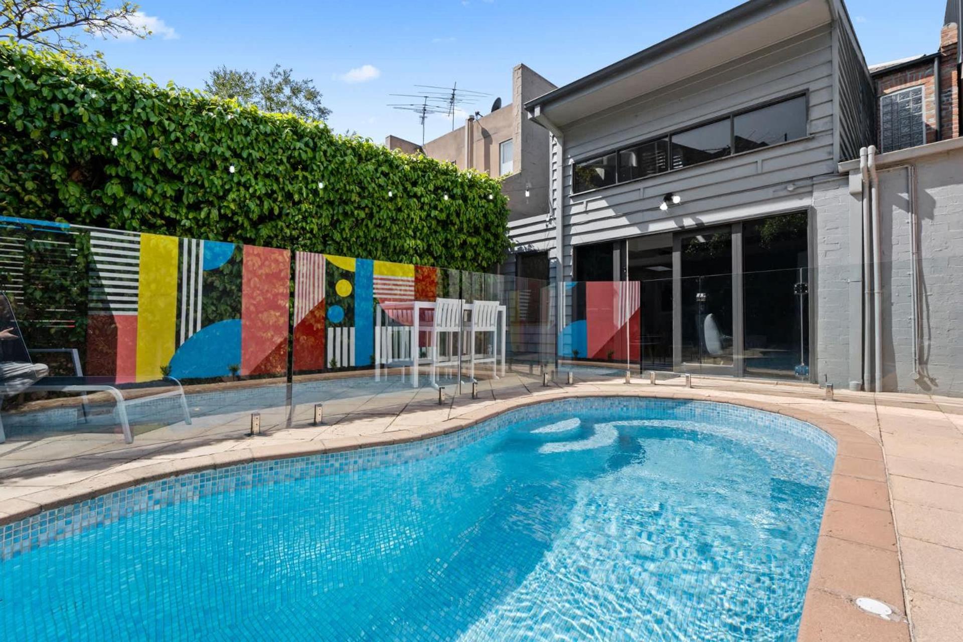 Port Paradiso * Melbourne