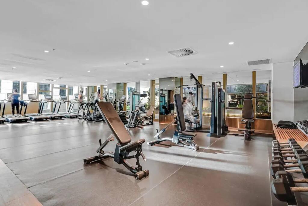 Royal Executive Living Executive Retreat Residency 41 *