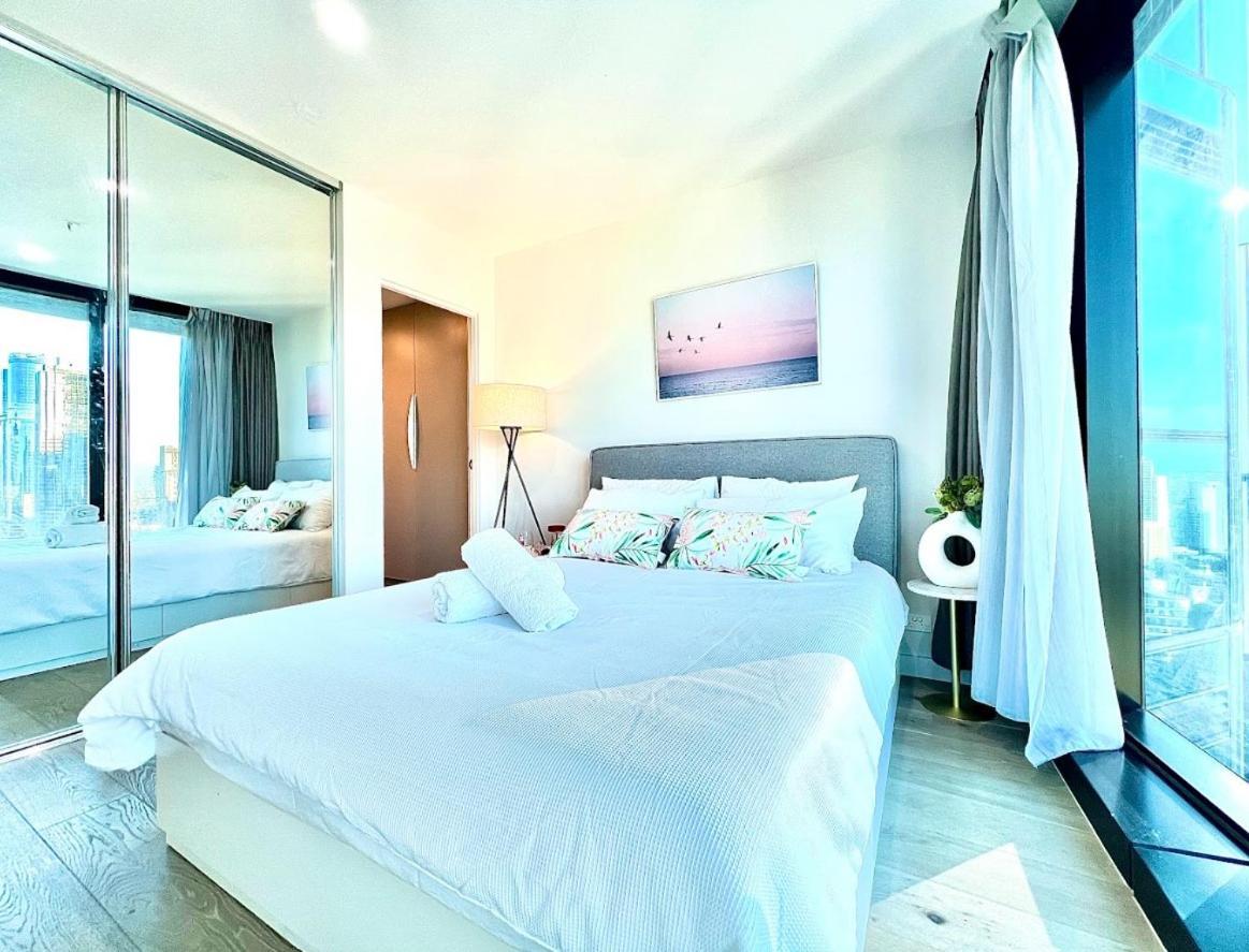 Cbd Central 3-bedroom 2 Baths 5 Beds Pool Sauna Gym Carpark City Sky View *