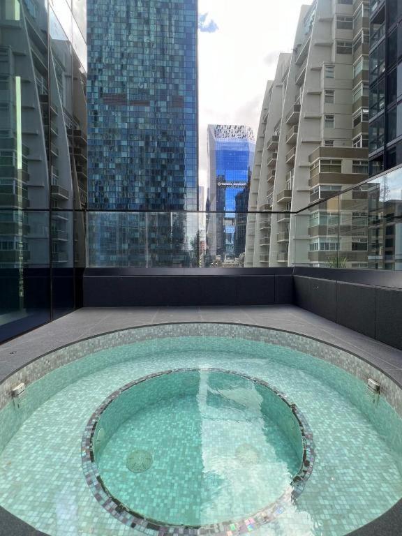 Apartment Cbd Central 3-bedroom 2 Baths 5 Beds Pool Sauna Gym Carpark City Sky View Melbourne