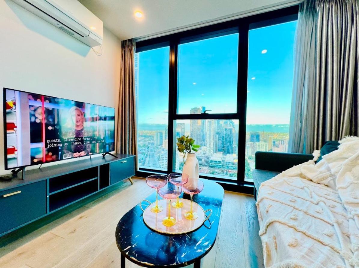 Cbd Central 3-bedroom 2 Baths 5 Beds Pool Sauna Gym Carpark City Sky View Apartment