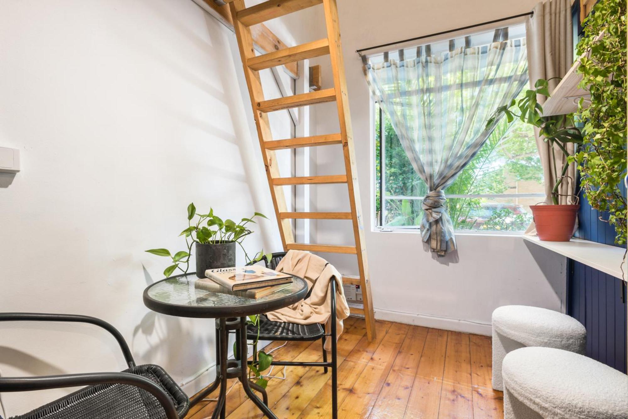 Carlton- Loft To 2bedroom Lofts-2-4pax 12mins Apartment *