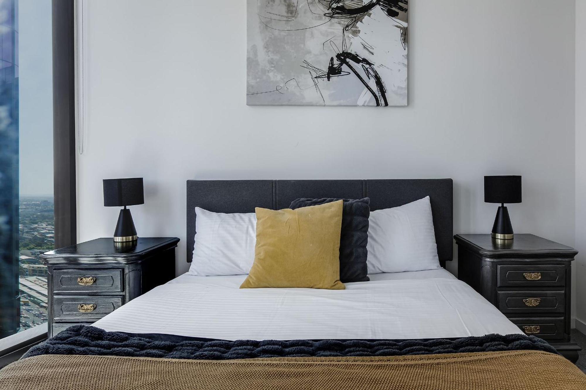 Prime Cbd, 180 Sky High Panoramic View-pool & Gym Apartment *
