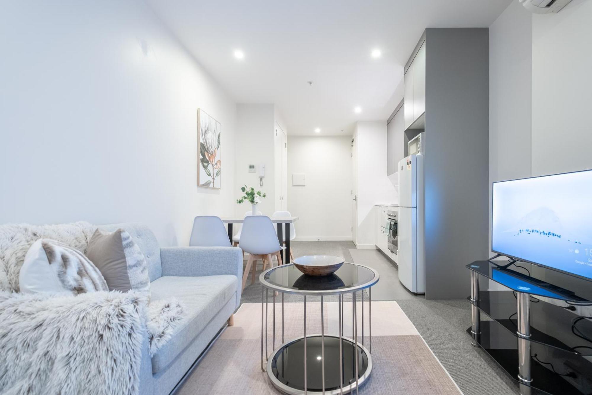 Apartment Experience The Heartbeat Of Cbd 1br