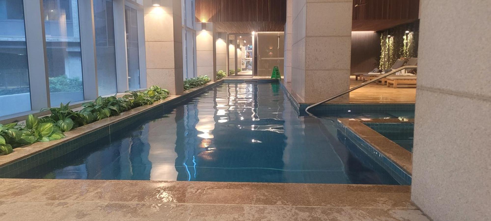 L3908 Cozy Oasis Pool N Sauna Apartment Melbourne