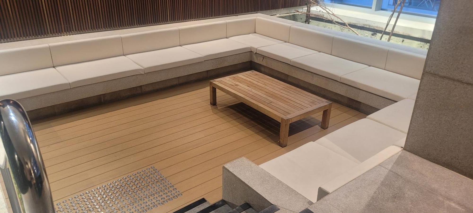 L3908 Cozy Oasis Pool N Sauna Apartment Melbourne