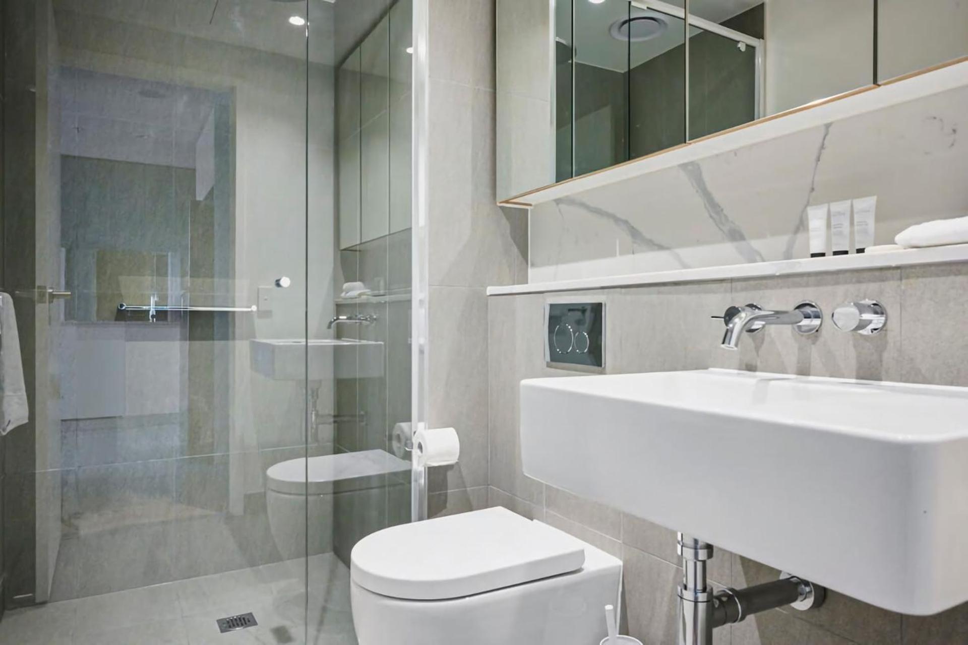 Modern 2-bedroom Gem With Sea Views Apartment *