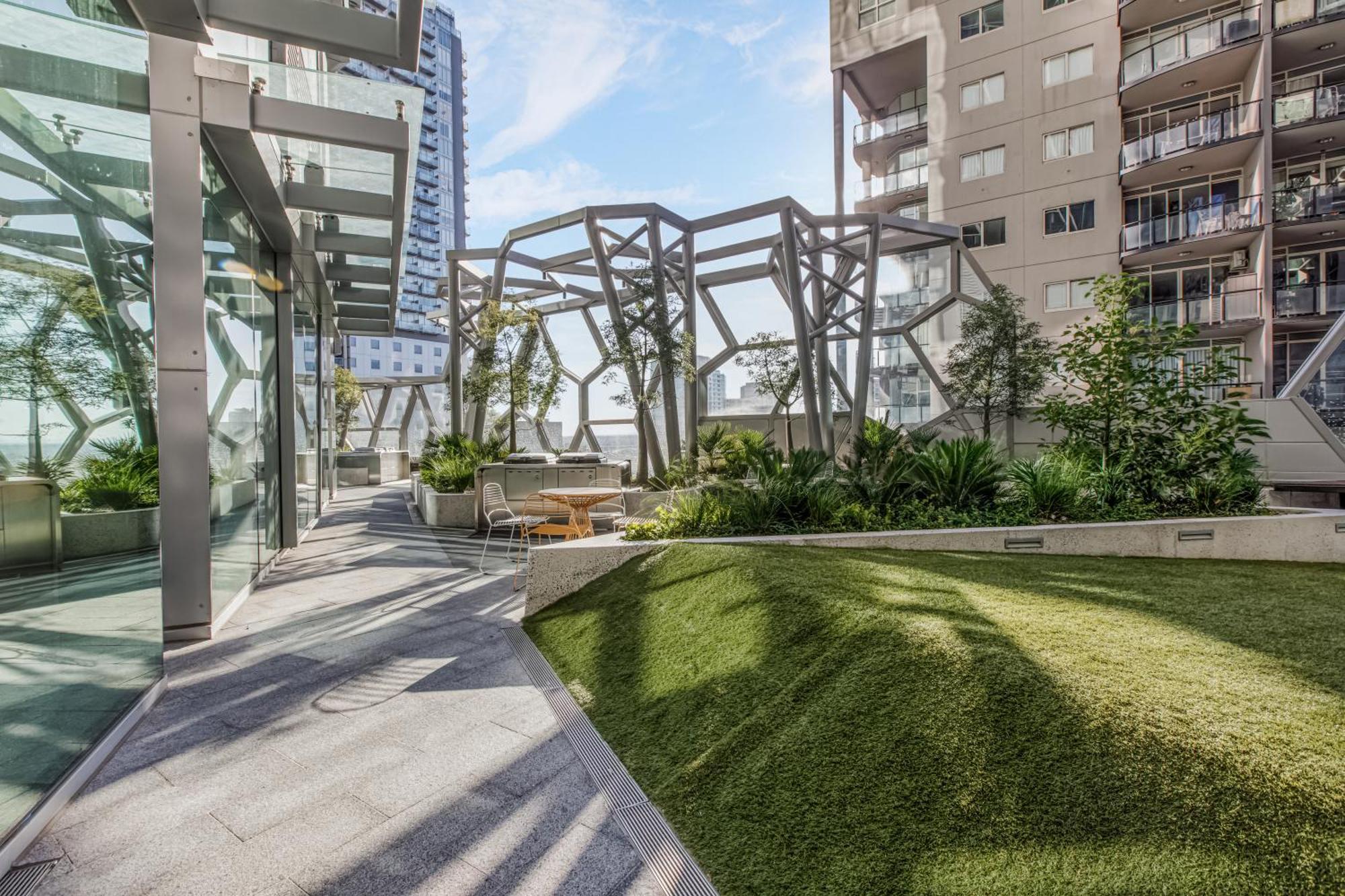 Apartamento Modern Nomads Skyline View Escape - 2bedroom By Gardens And Station Melbourne