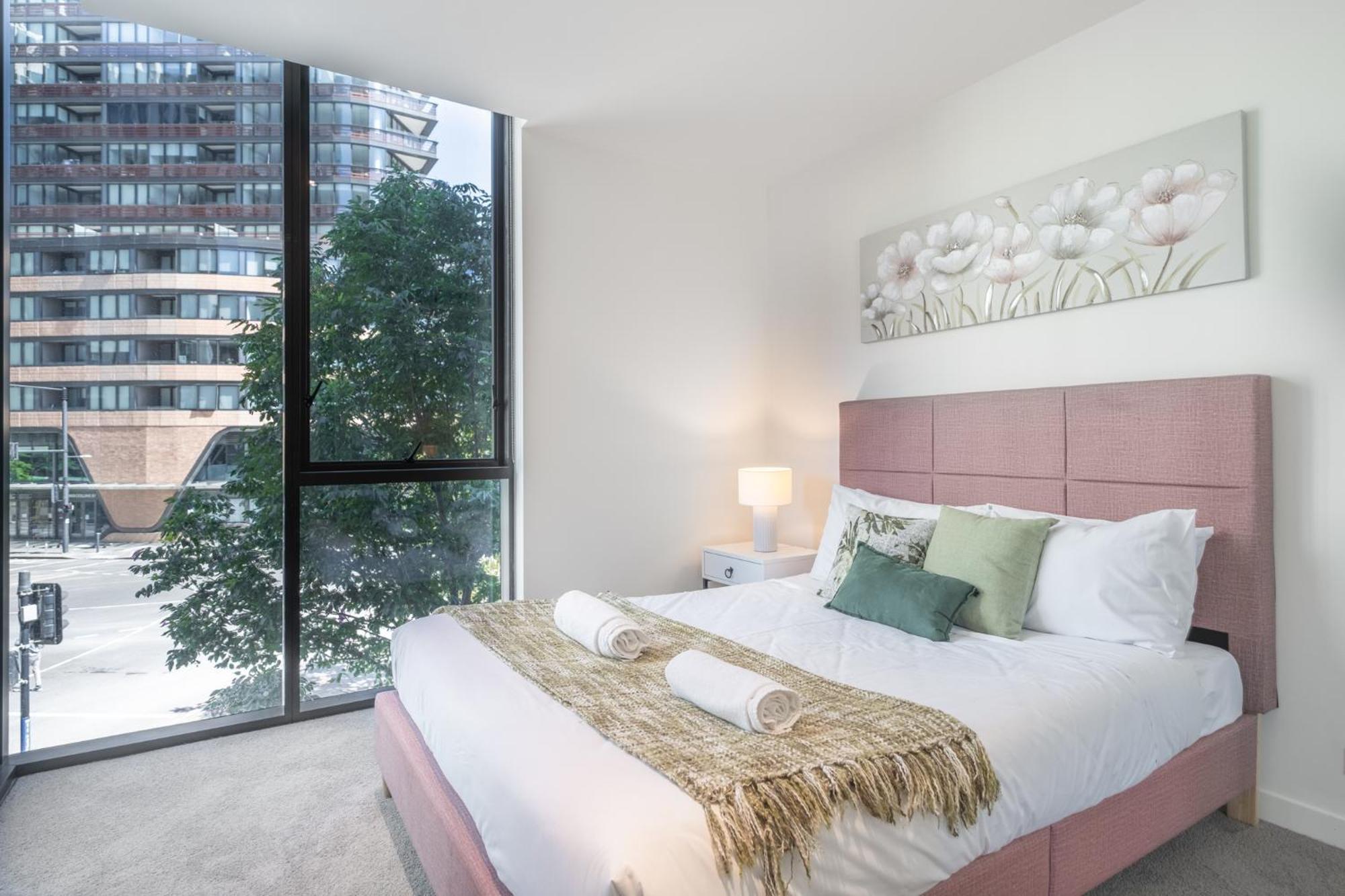 Immaculate 1br In Docklands Pool Free Parking Apartment Melbourne
