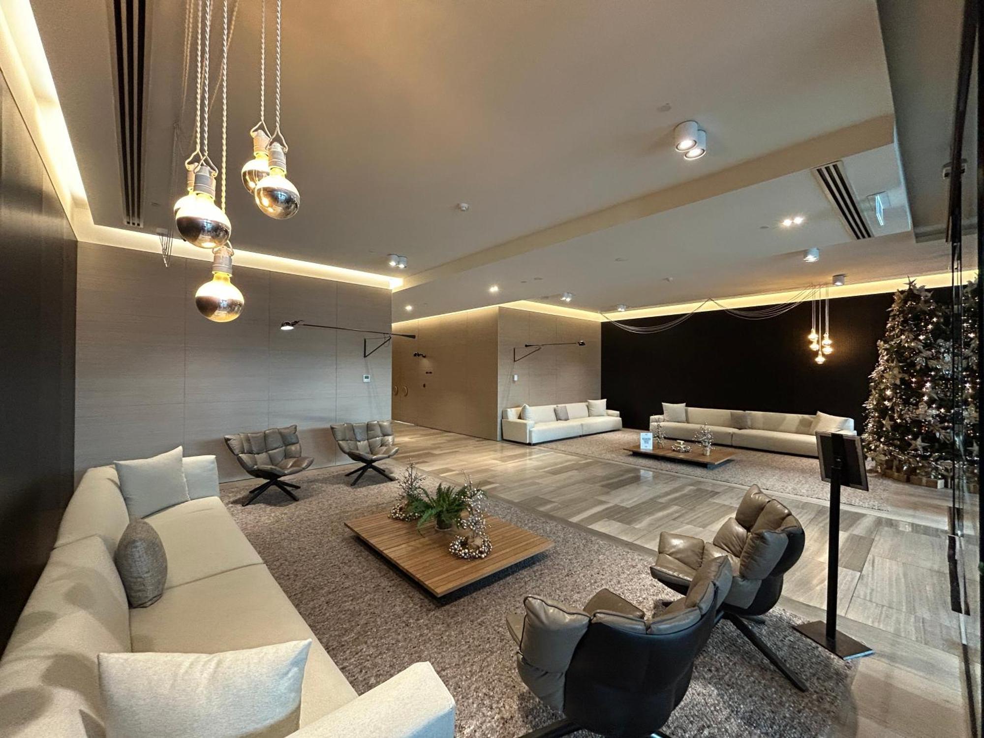 Immaculate 1br In Docklands Pool Free Parking Apartment Melbourne