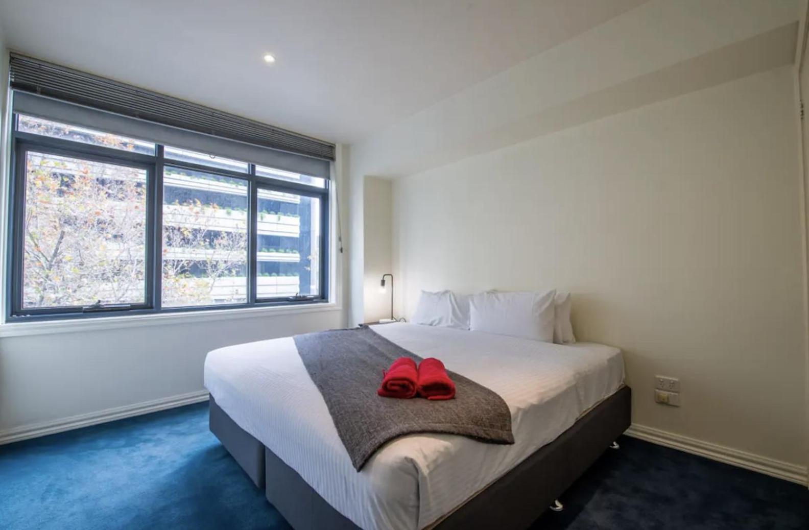 Readyset Apartment *