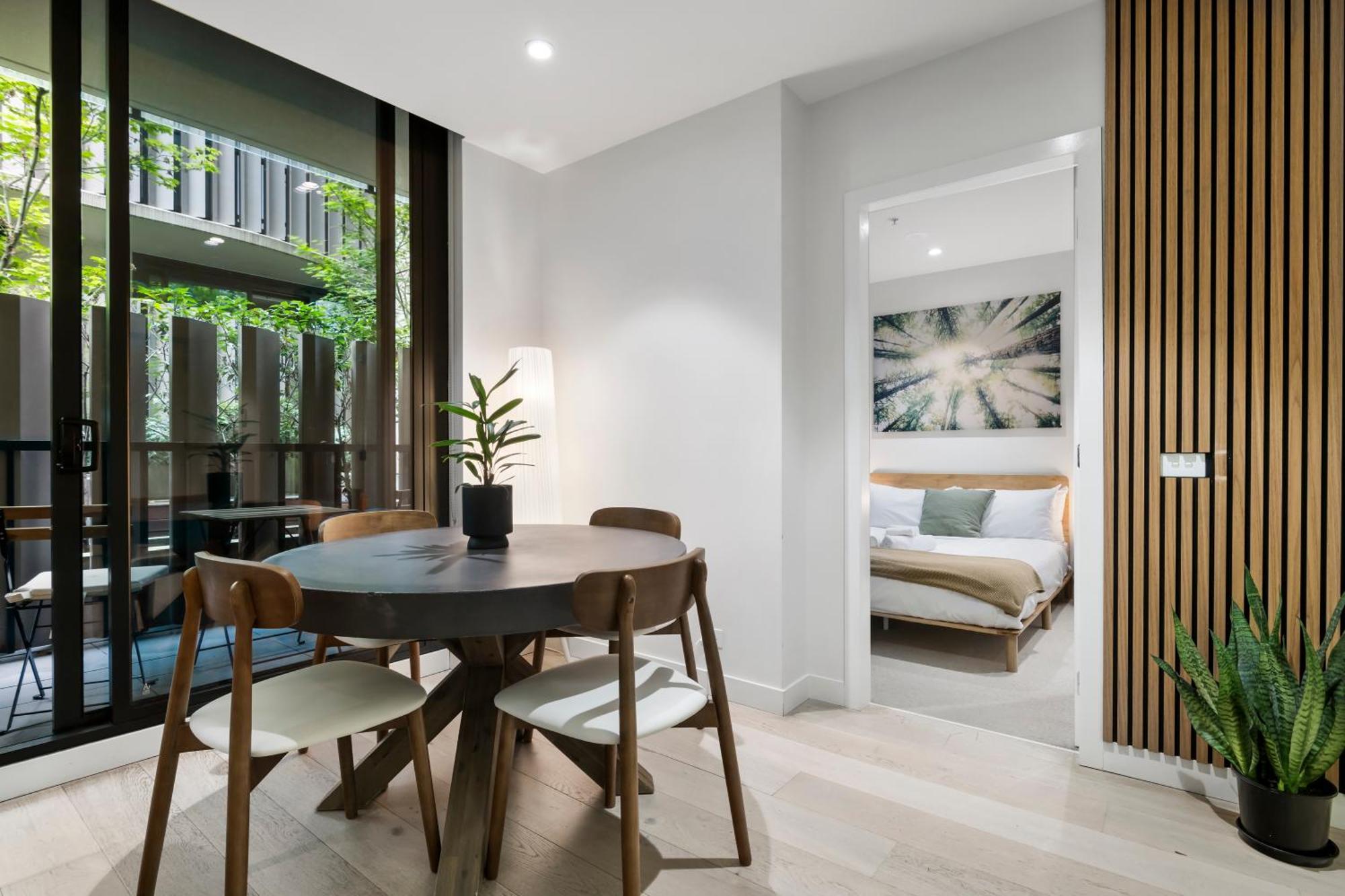 Stylish, Modern And With Balcony And Wifi Melbourne