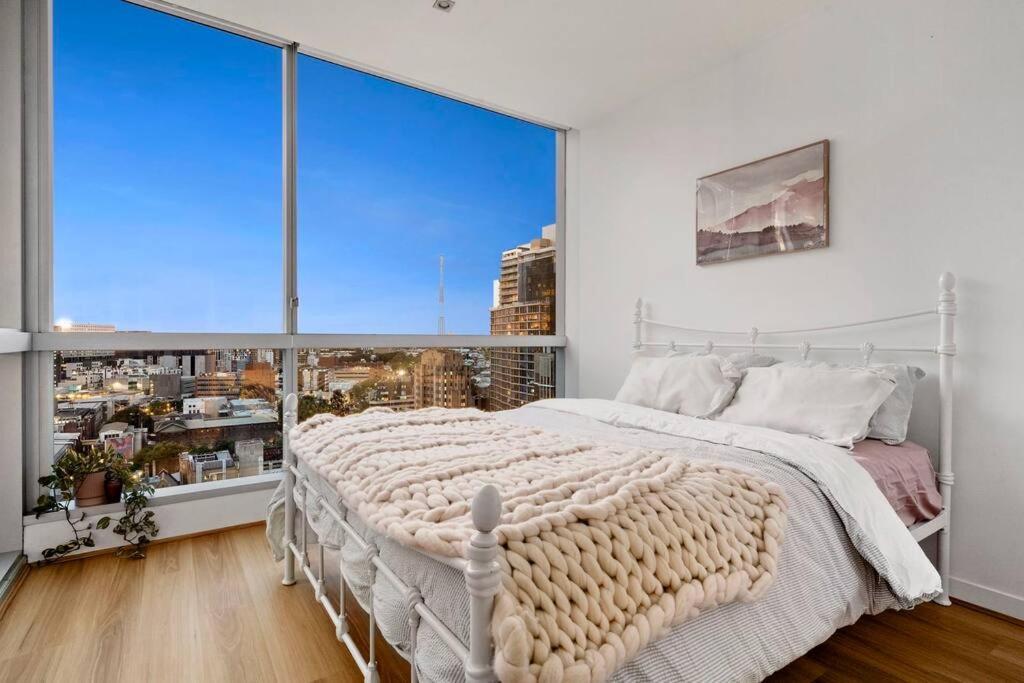 Apartment Awesome Family Haven With Rooftop Pool *