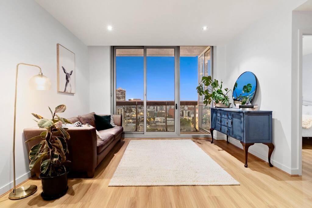 Apartment Awesome Family Haven With Rooftop Pool Melbourne