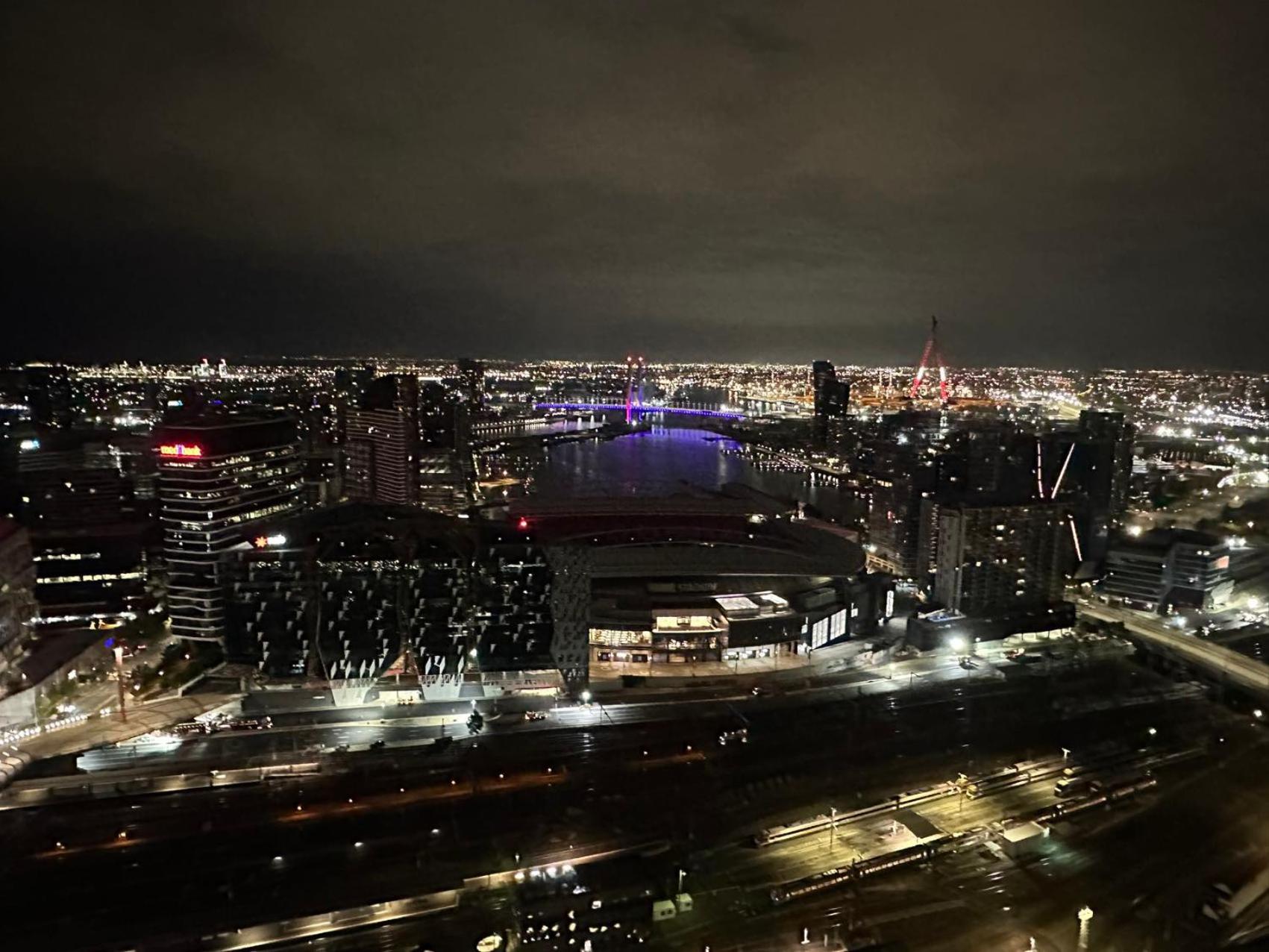 Top-floor Luxury 1b1b L44 With Spectacular Views
