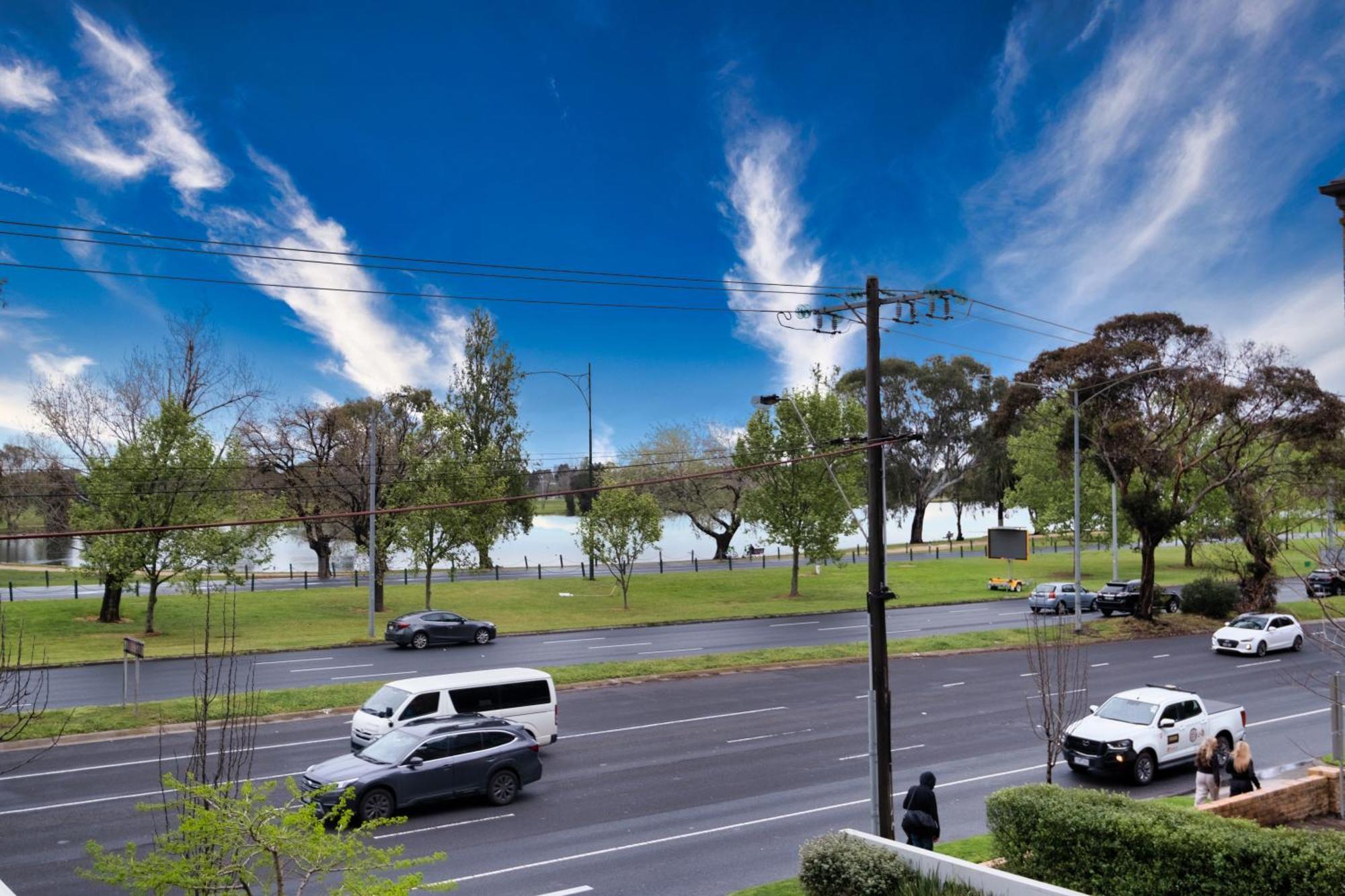 Stylish 2br Facing Parkpoolparking Apartamento