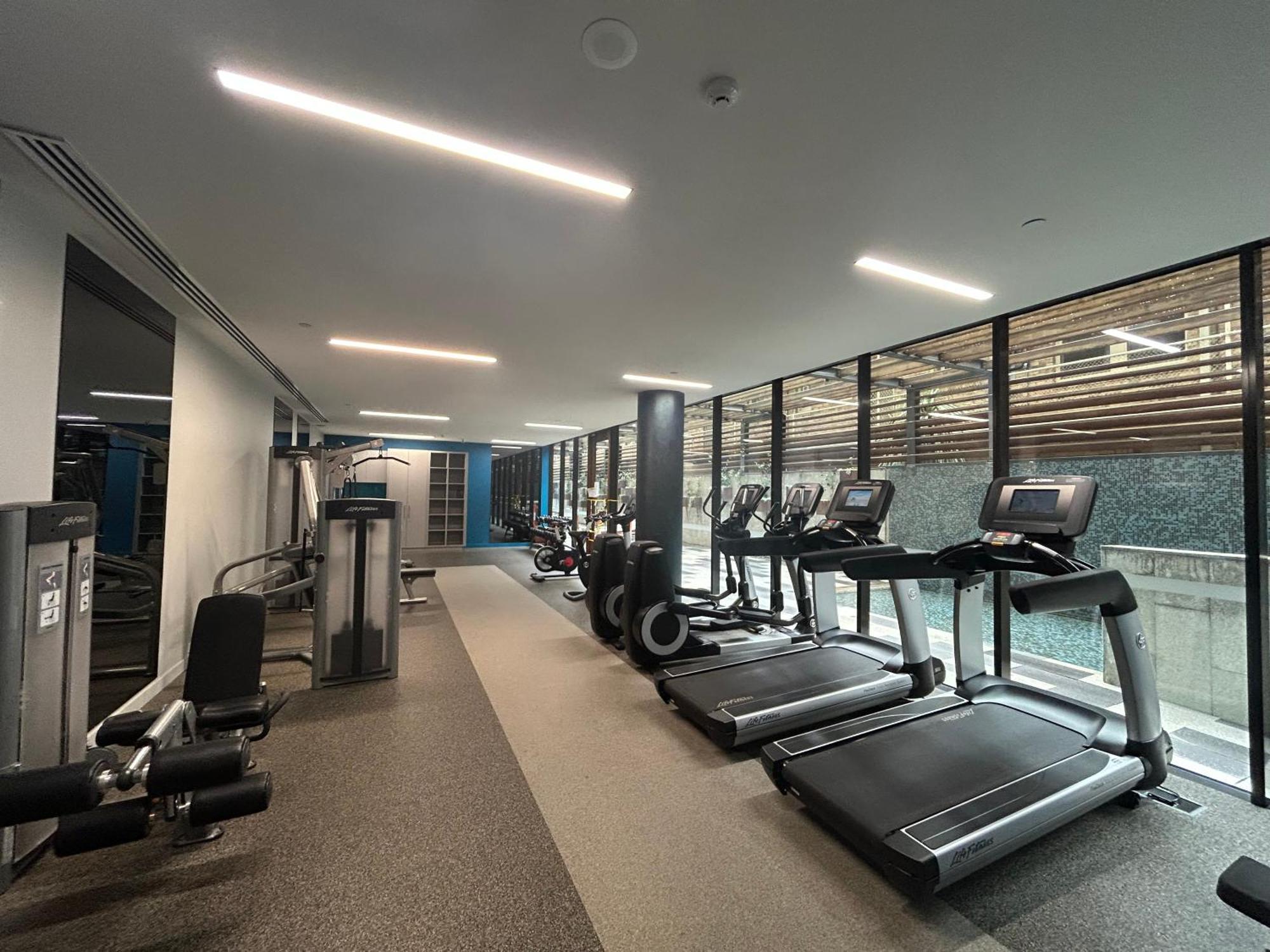 Stylish 2br Facing Parkpoolparking Apartamento