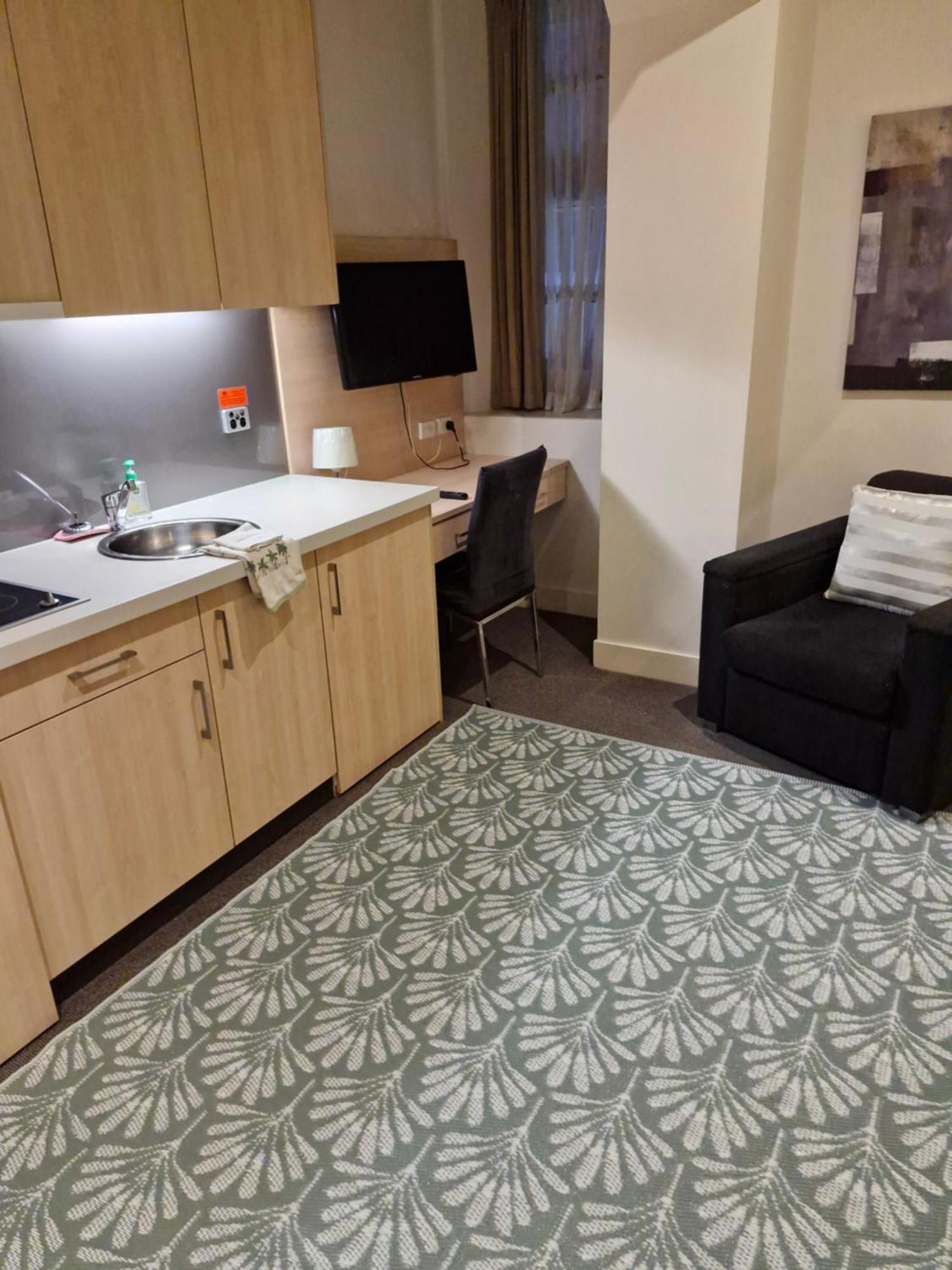 Cool 1 Bedroom Apartment Melbourne