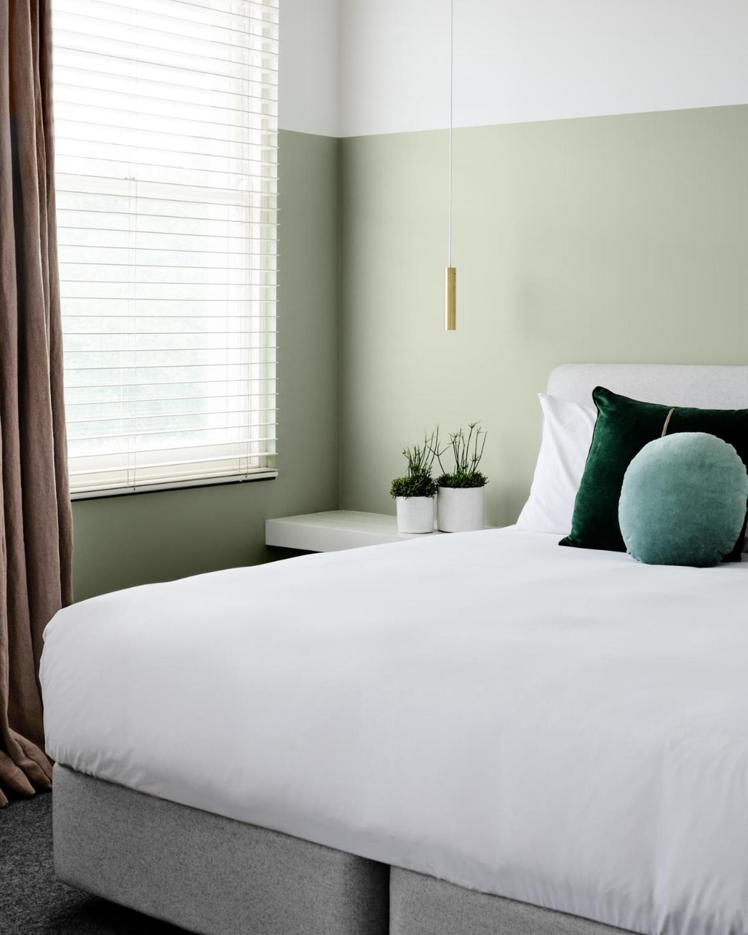 Hotel The 4*