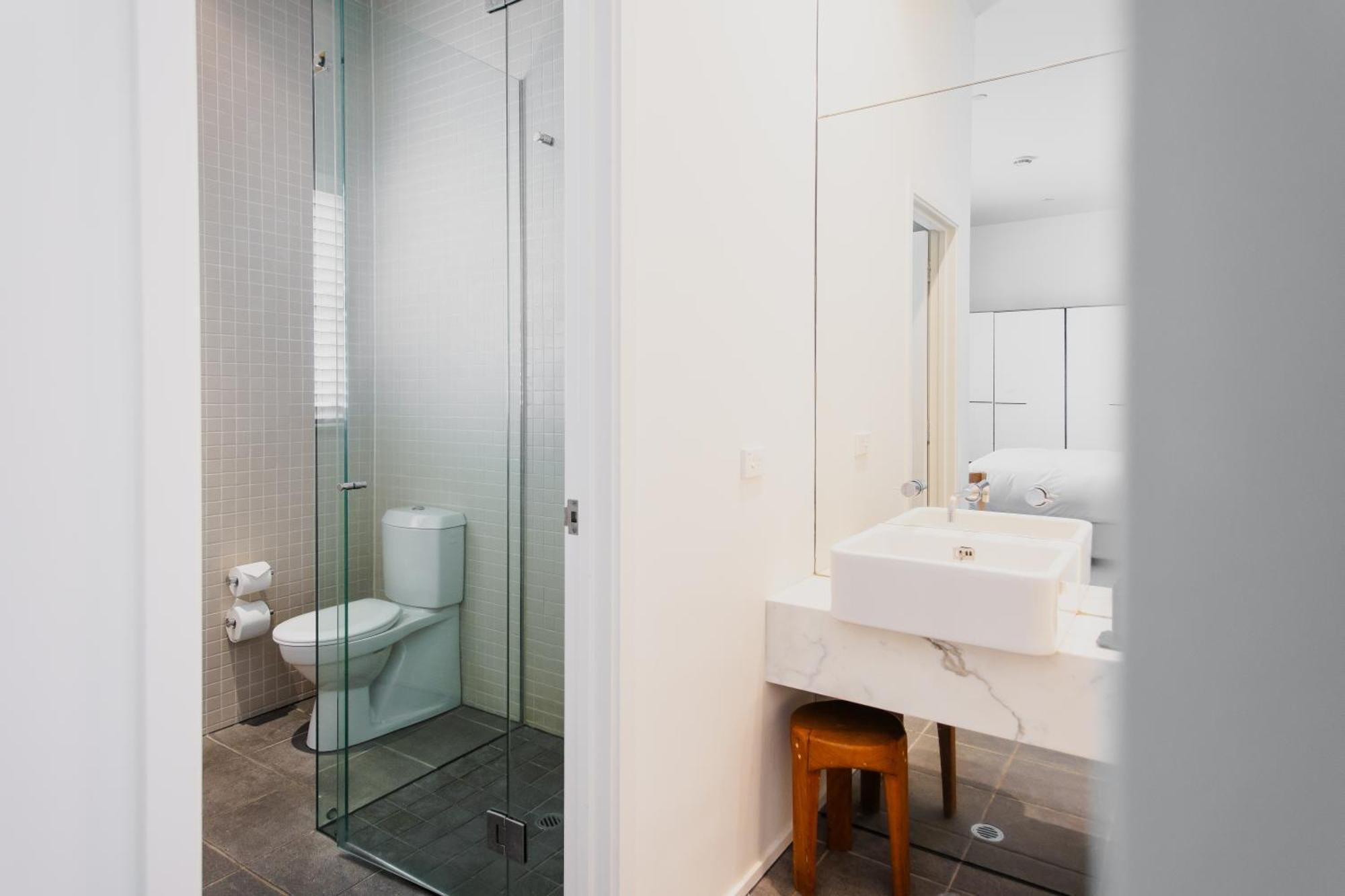 The 4* Melbourne