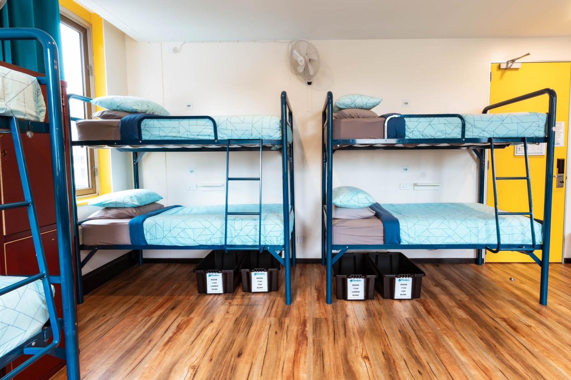 Flinders Backpackers * Melbourne