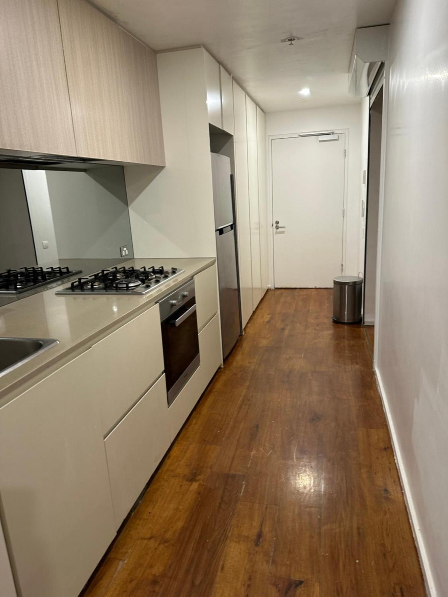 Yarra River Waterfront Stunning Water View Two Entrance Big Fire Works Downstairs Paid Swimming Pool Gym And Private Free Tram Hostel Melbourne