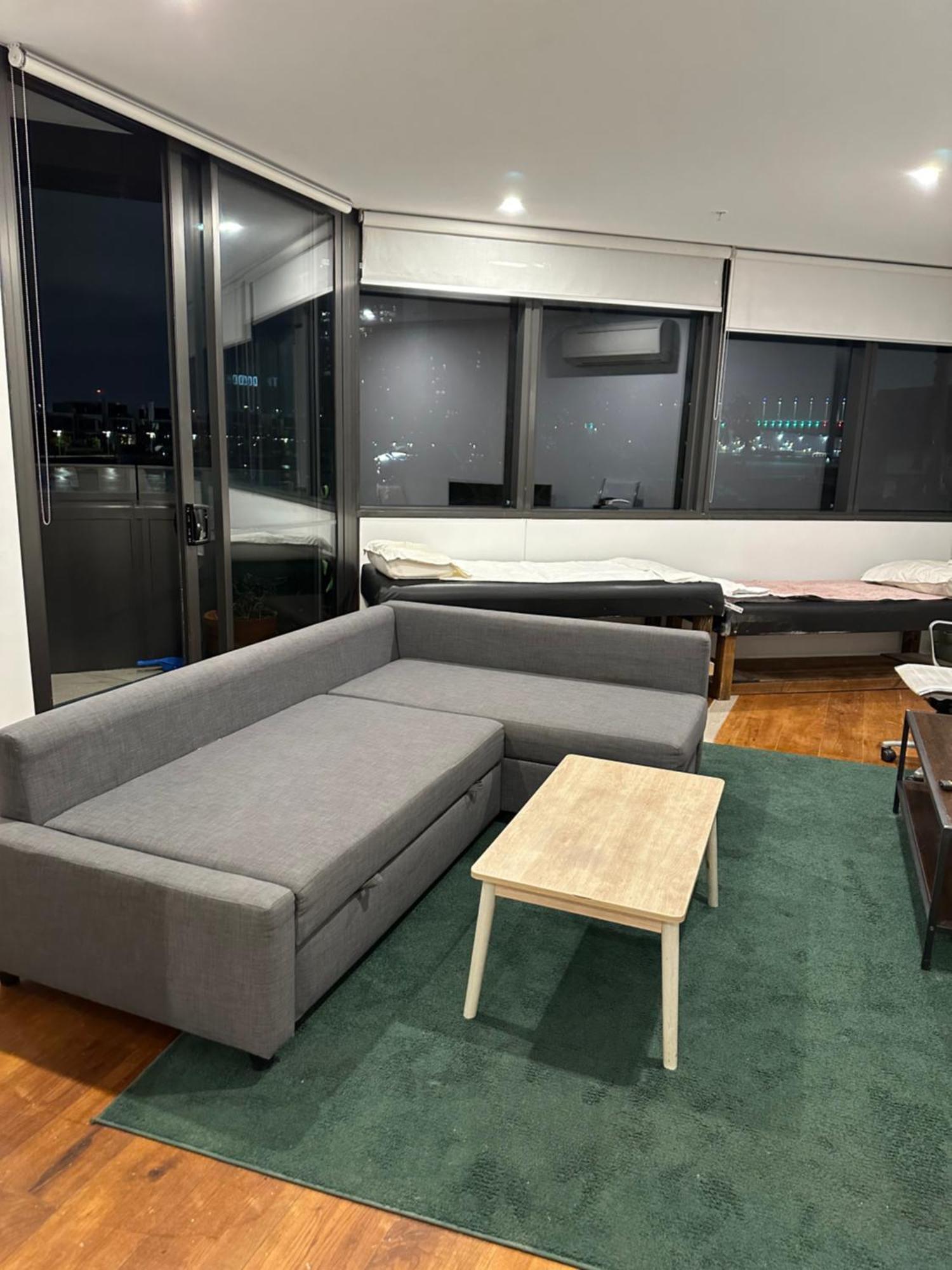 Yarra River Waterfront Stunning Water View Two Entrance Big Fire Works Downstairs Paid Swimming Pool Gym And Private Free Tram * Melbourne