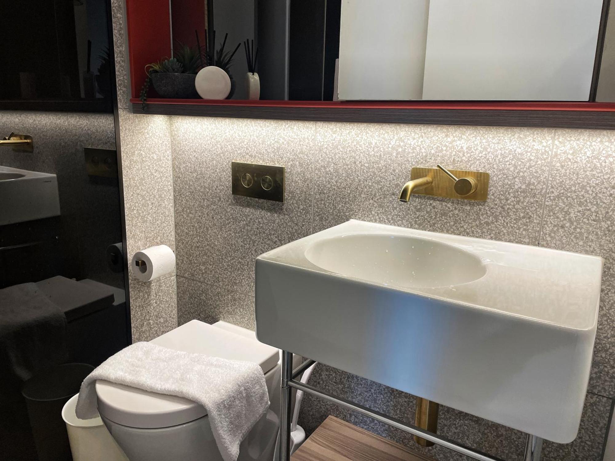 1br Elegant Urban Luxe In Carlton * Melbourne