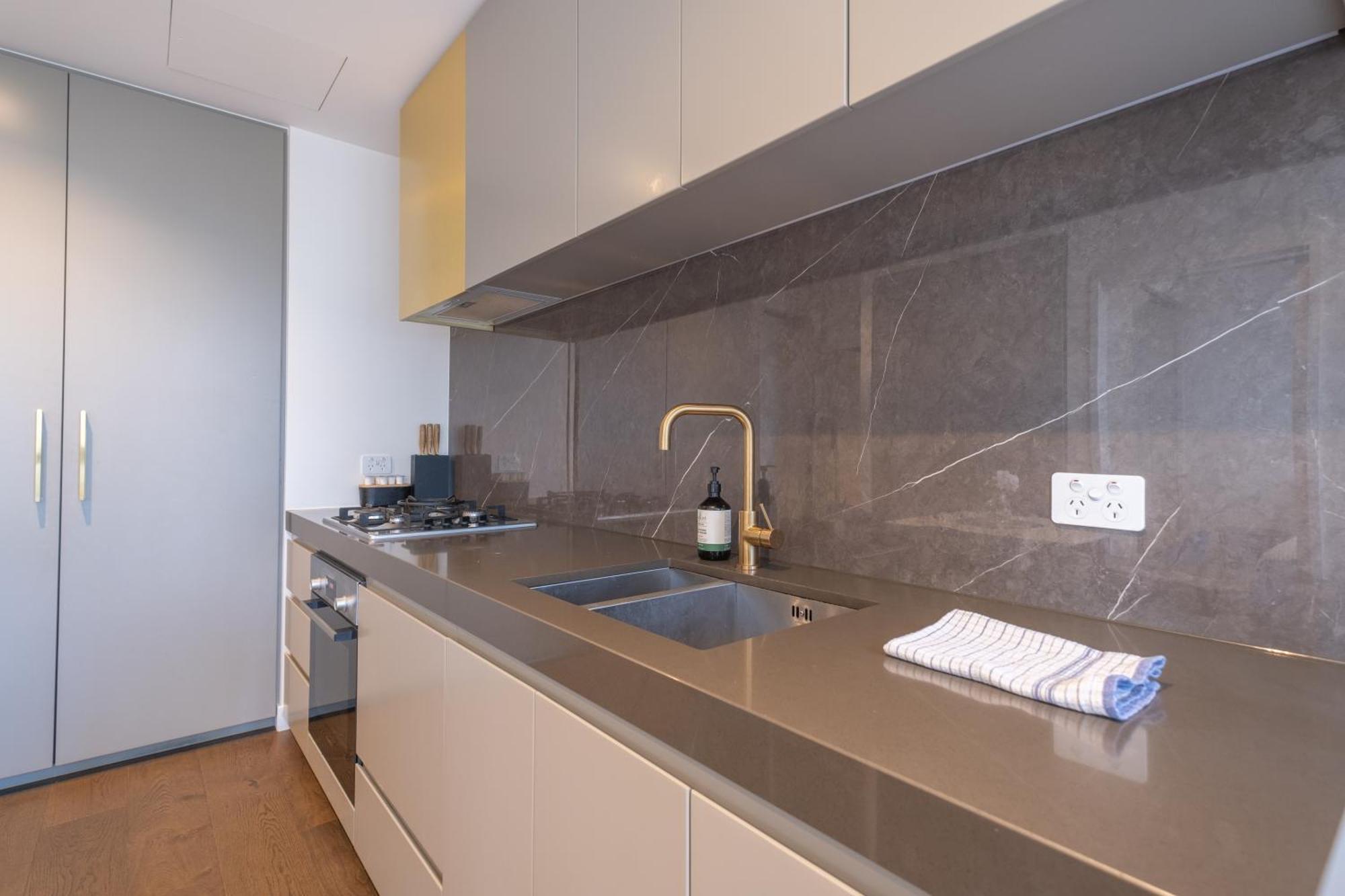 Relaxed 1br1ba View Wifi In Cbd * Melbourne
