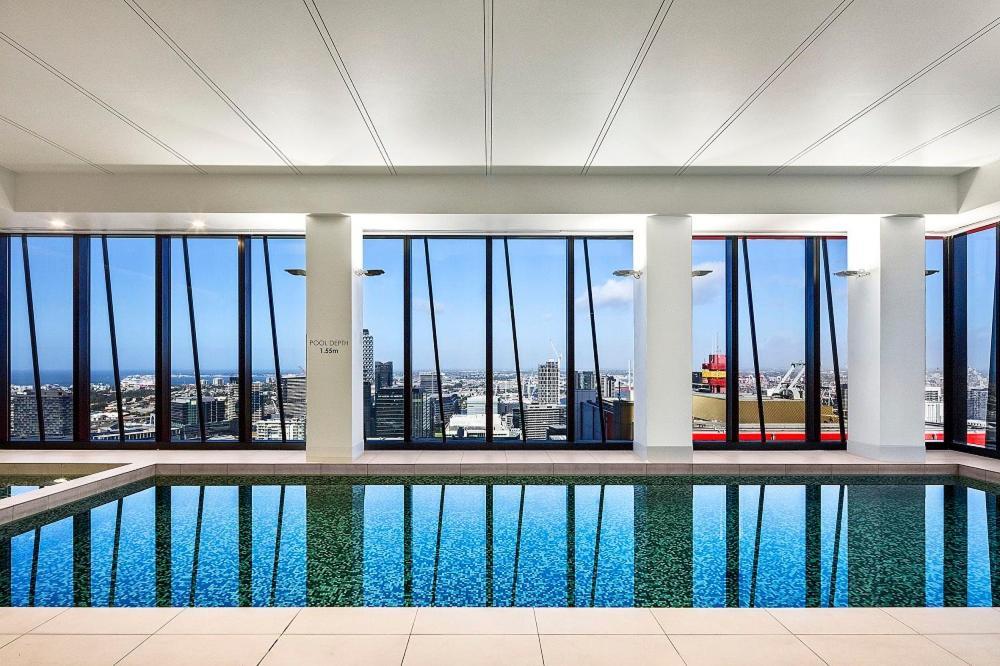 Cbd On 48 Floor With And Harbour Views