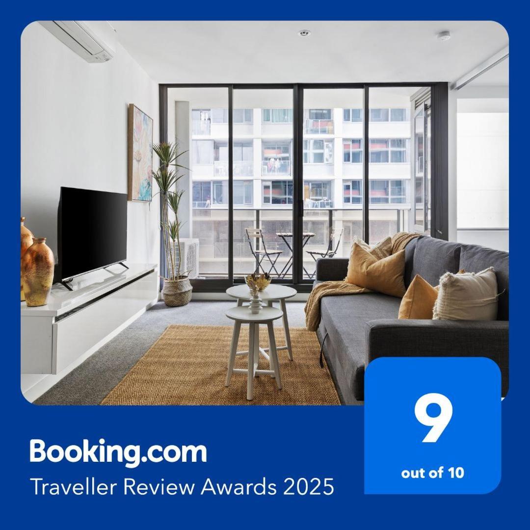 A Chic 2br Near Southern Cross, With Secure Parking *