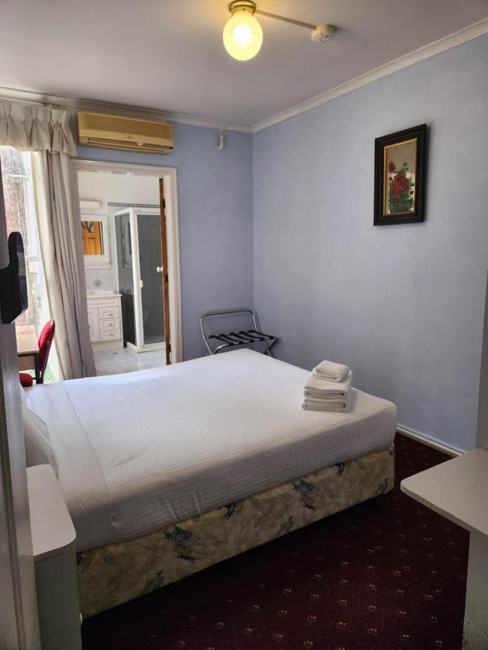 Georgian Court Bed & Breakfast 3*