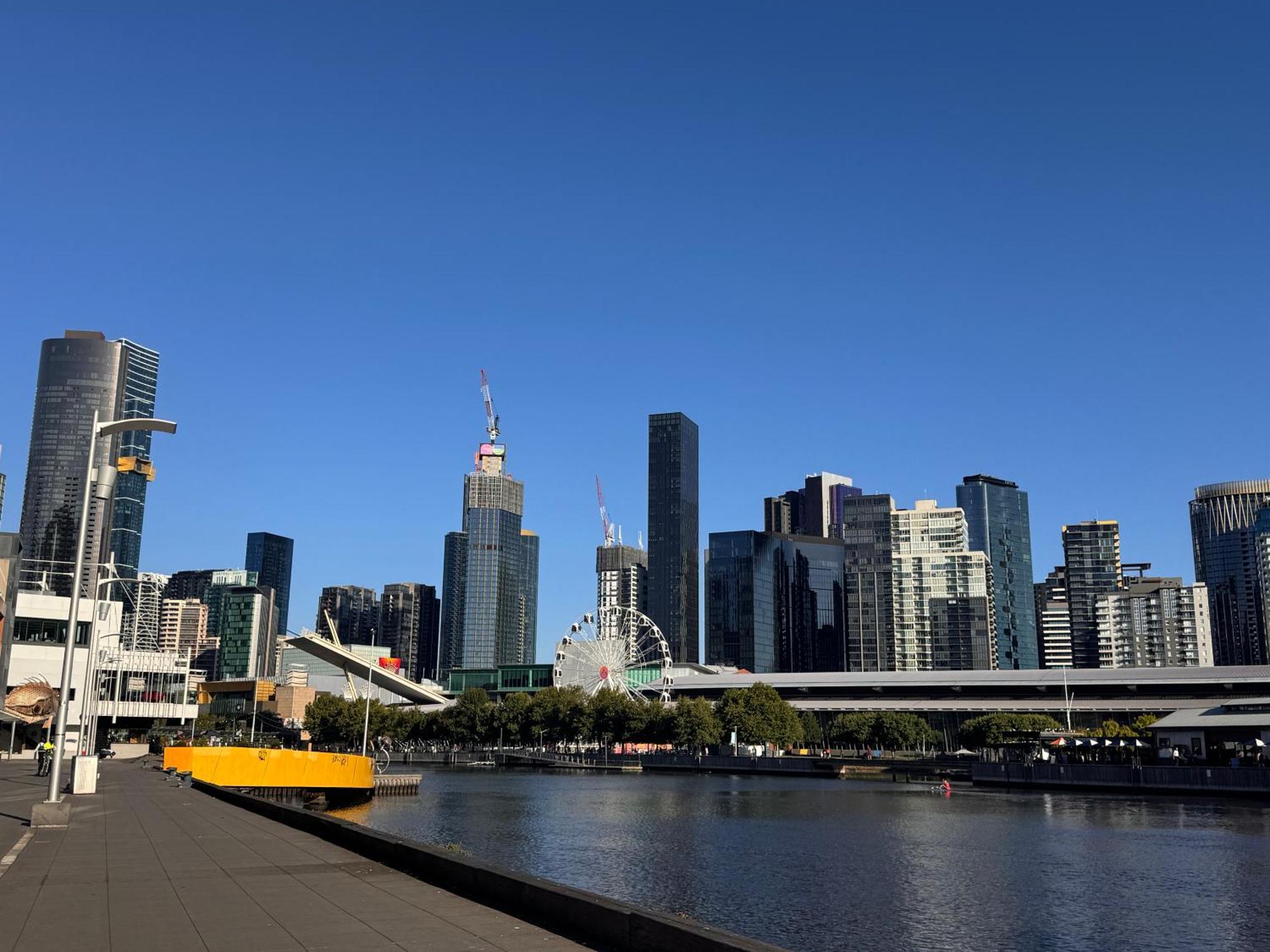 Aparthotel Aura On Flinders Serviced Melbourne
