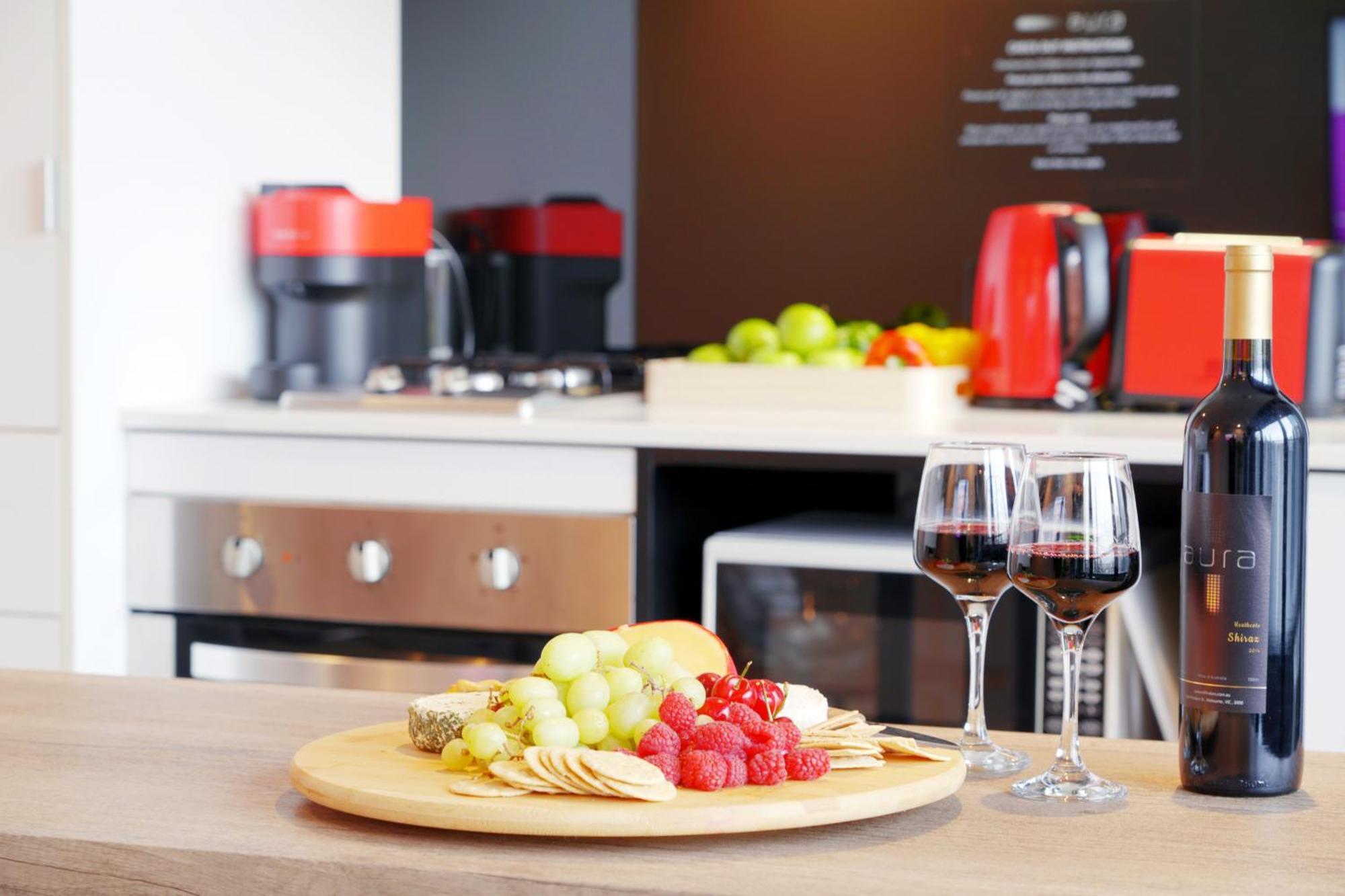 Aura On Flinders Serviced Aparthotel 4*