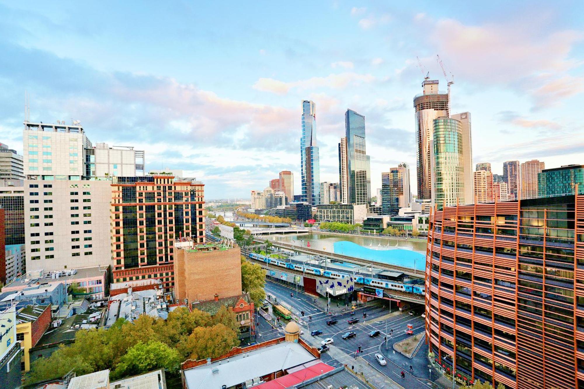 Aura On Flinders Serviced Aparthotel