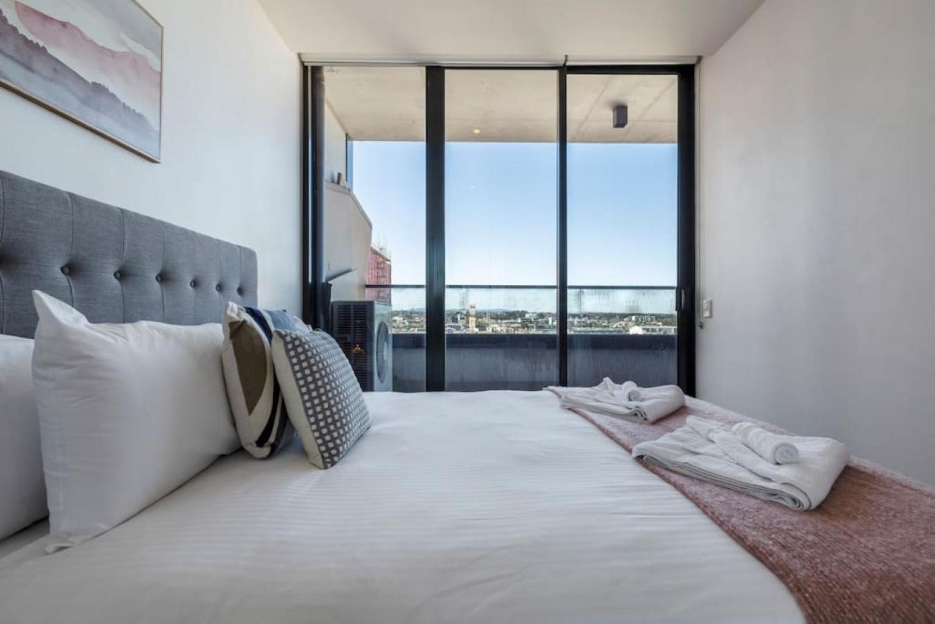 Panoramic Views In The Heart Of Richmond, 2 Brs Apartment Melbourne