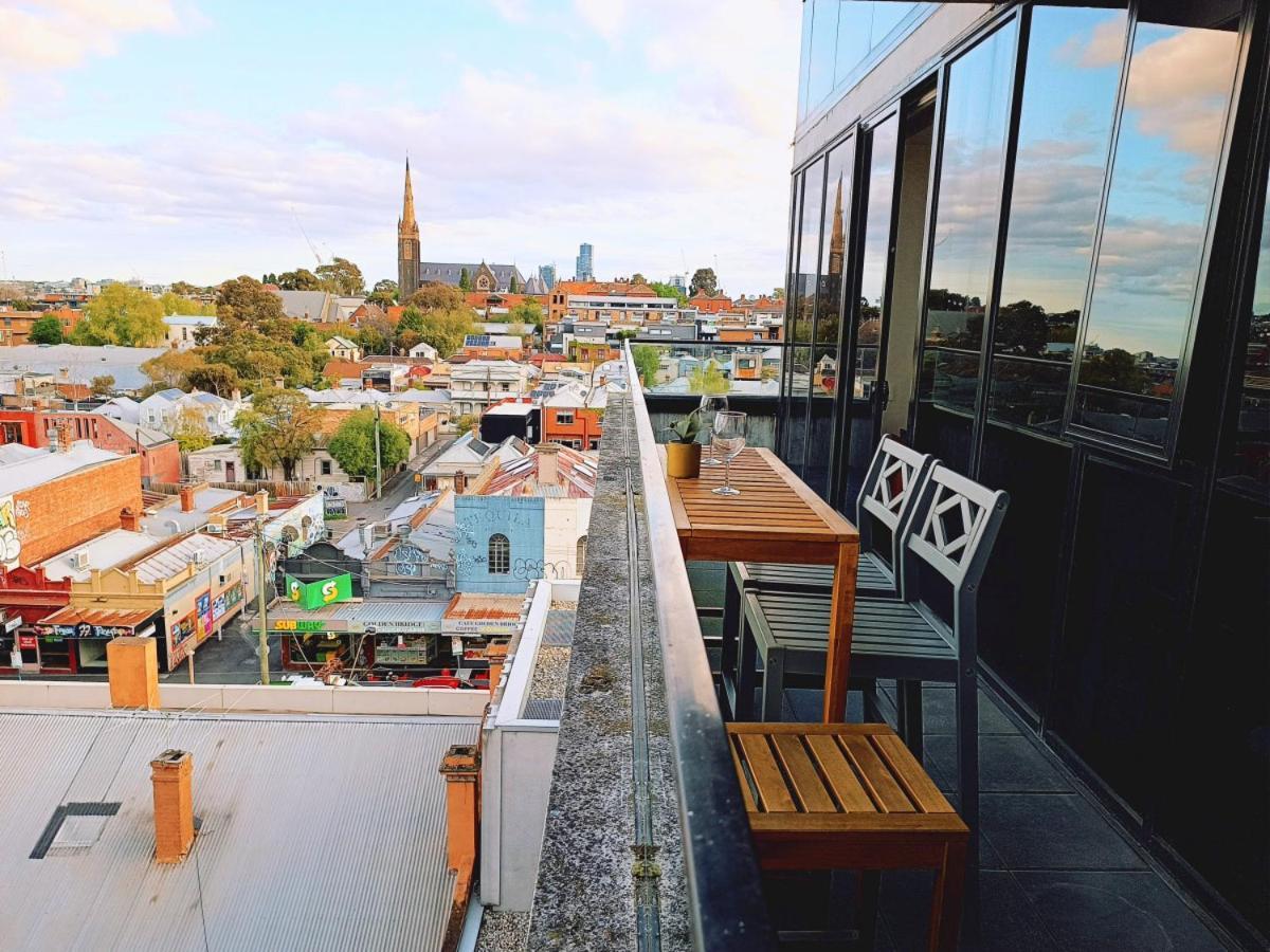 Panoramic Views In The Heart Of Richmond, 2 Brs