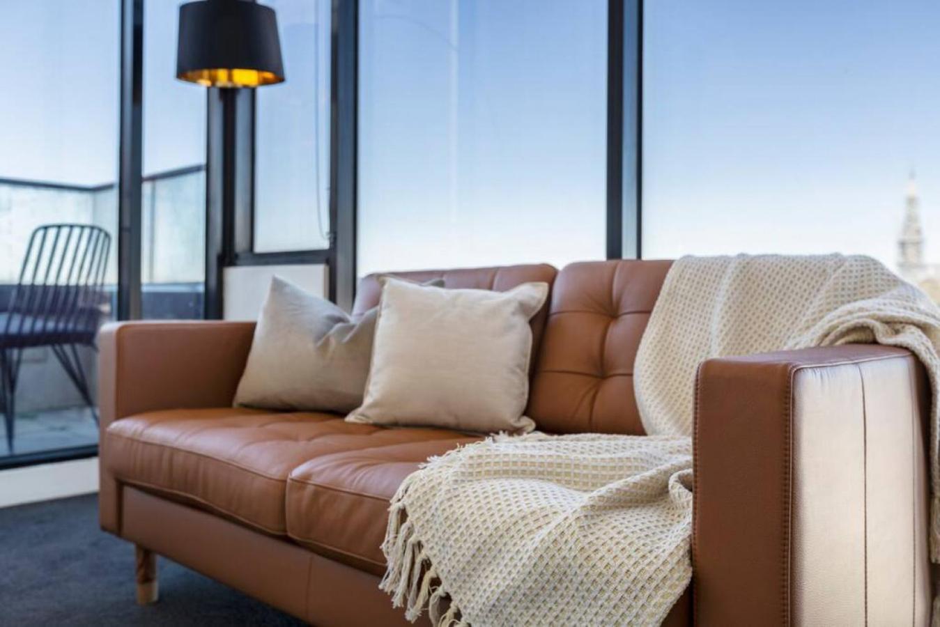 Panoramic Views In The Heart Of Richmond, 2 Brs Apartment